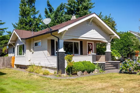 195 N A St, Buckley, WA 98321