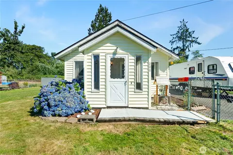 208 E Huntley St, Aberdeen, WA 98520