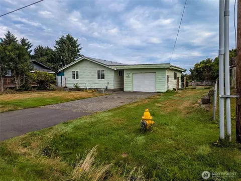 574 Ensign Ave NW, Ocean Shores, WA 98569