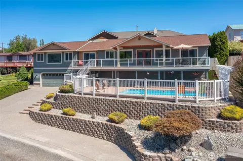 165 Coral St, Manson, WA 98831