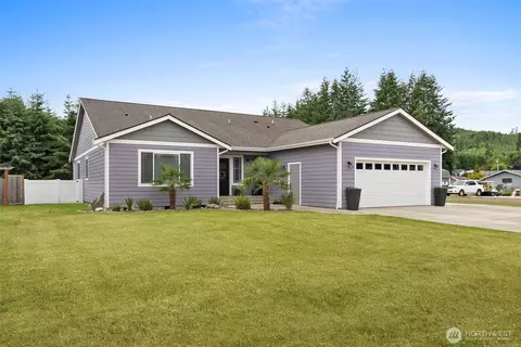 611 Woodside Rd, Cosmopolis, WA 98537