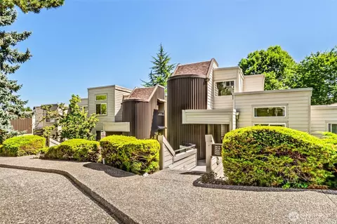7481 Old Redmond Rd #421, Redmond, WA 98052