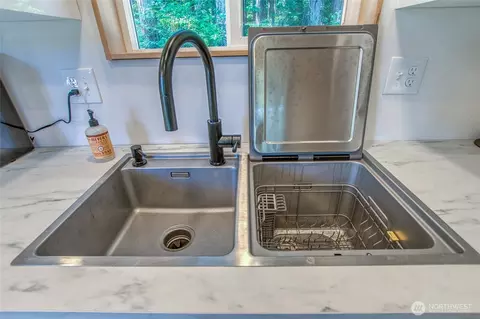 Kitchen - 311 Enchanted Forest Rd, Eastsound, WA 98245 photo 3 of 5