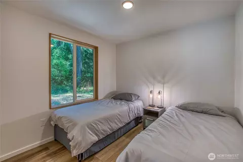 Bedroom - 311 Enchanted Forest Rd, Eastsound, WA 98245 photo 2 of 4