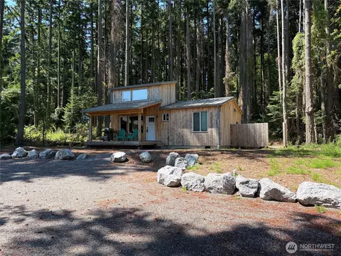 Exterior - 311 Enchanted Forest Rd, Eastsound, WA 98245 photo 2 of 9