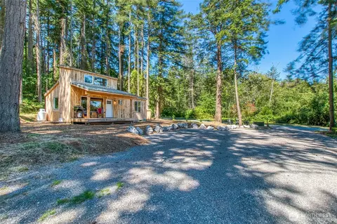 311 Enchanted Forest Rd, Eastsound, WA 98245