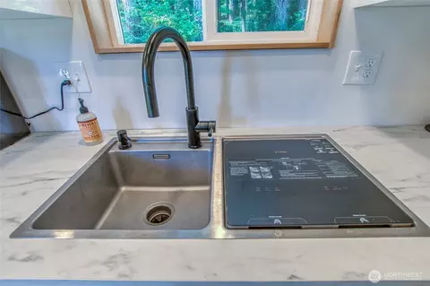 Kitchen - 311 Enchanted Forest Rd, Eastsound, WA 98245 photo 4 of 5