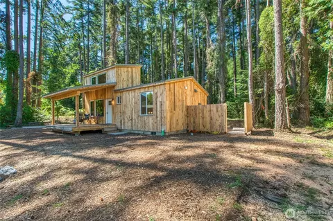 Exterior - 311 Enchanted Forest Rd, Eastsound, WA 98245 photo 5 of 7