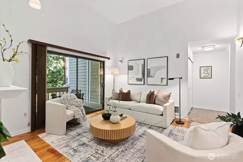 10016 NE 124th Pl #108, Kirkland, WA 98034
