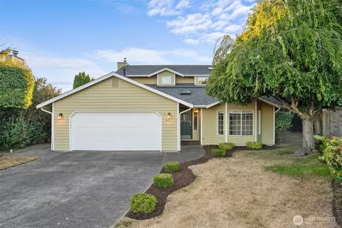 4411 Harbor Ridge Ct NE, Tacoma, WA 98422
