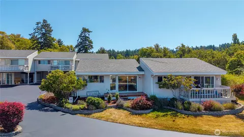 904 NE Lindsay St #201, Coupeville, WA 98239