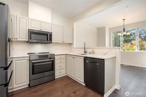 Kitchen - 16214 118th Ln NE, Bothell, WA 98011 photo 1 of 3