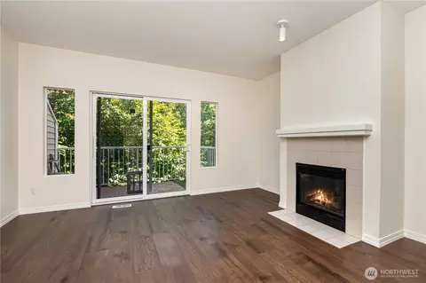 Living - 16214 118th Ln NE, Bothell, WA 98011 photo 1 of 2