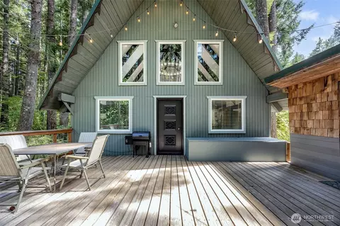 119 Shady Ln, Packwood, WA 98361