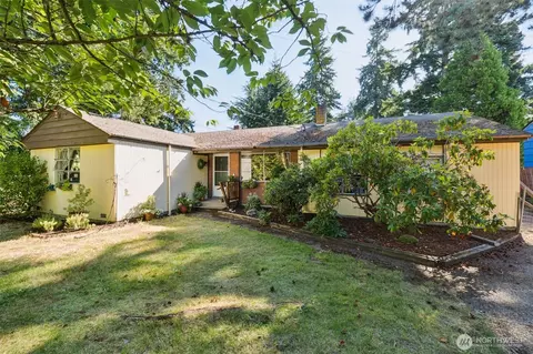 14810 Corliss Ave N, Shoreline, WA 98133