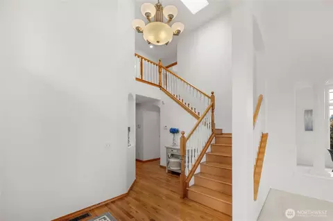 Entry Way - 18418 12th Dr, Bothell, WA 98012 photo 3 of 4