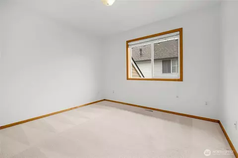 Bedroom - 18418 12th Dr, Bothell, WA 98012 photo 4 of 5