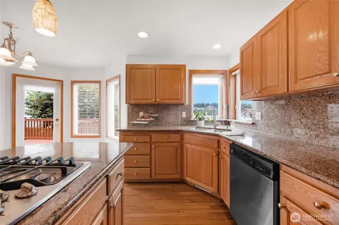 Kitchen - 18418 12th Dr, Bothell, WA 98012 photo 3 of 3