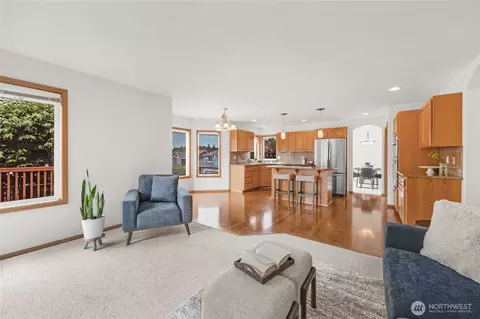 Living - 18418 12th Dr, Bothell, WA 98012 photo 5 of 5