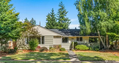 2113 N Highland St, Tacoma, WA 98406