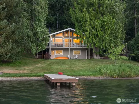 2147 Summit Lake Shore Rd NW, Olympia, WA 98502