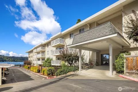 5021 Ripley Ln N #211, Renton, WA 98056