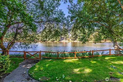7840 Warbler Ct SE, Olympia, WA 98513