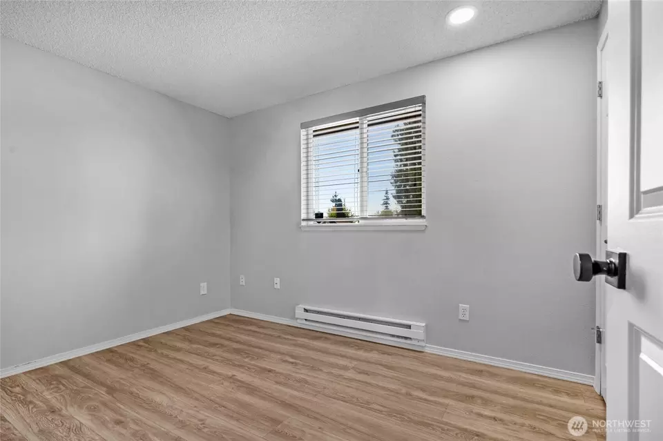 Bedroom - 9311 58th Dr NE, Marysville, WA 98270 photo 2 of 2