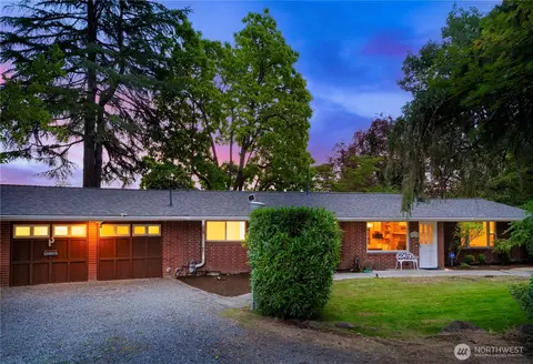 3828 172nd Ave NE, Redmond, WA 98052