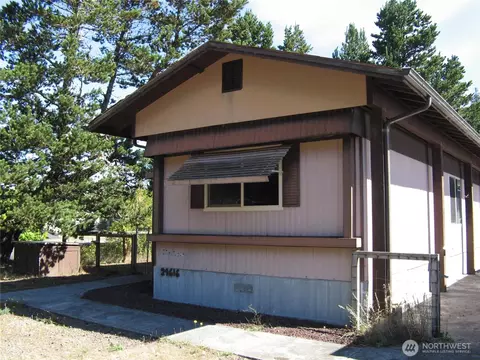 24616 Elm Pl, Ocean Park, WA 98640