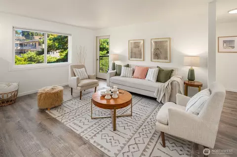 9255 Greenwood Ave N #35, Seattle, WA 98103