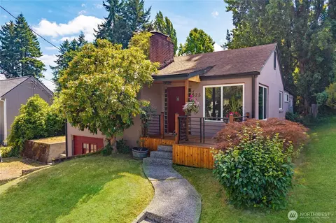 523 17th Ave SE, Olympia, WA 98501