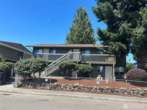 1418 Chestnut St #1-6, Everett, WA 98201