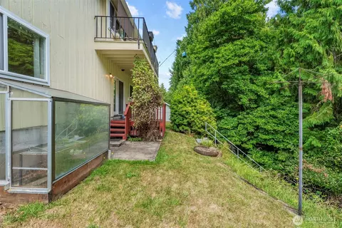 Exterior - 10 View Point Ter, Longview, WA 98632 photo 6 of 7