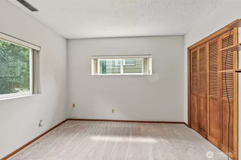 Bedroom - 10 View Point Ter, Longview, WA 98632 photo 5 of 5