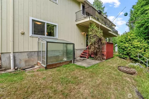 Exterior - 10 View Point Ter, Longview, WA 98632 photo 4 of 7