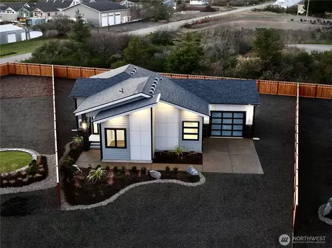 996 Alida Ct SE, Ocean Shores, WA 98569