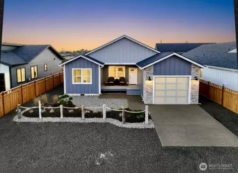 992 Alida Ct SE, Ocean Shores, WA 98569