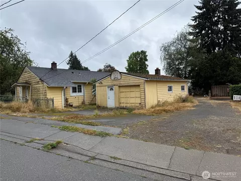 229 Oak St #A/B, Bremerton, WA 98310
