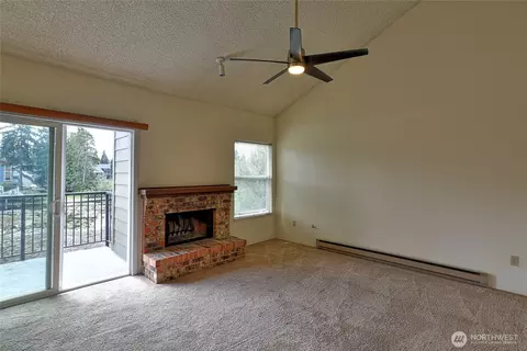 Living - 820 E Cady Rd #E304, Everett, WA 98203 photo 5 of 6