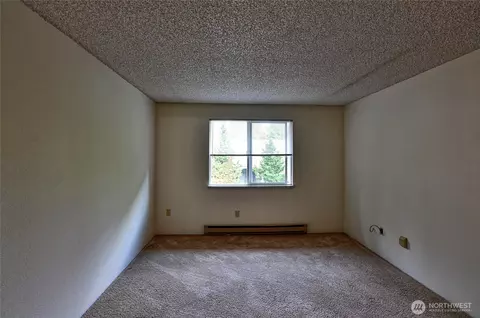Bedroom - 820 E Cady Rd #E304, Everett, WA 98203 photo 1 of 4