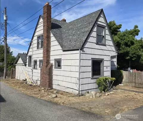807 S 48th St, Tacoma, WA 98408