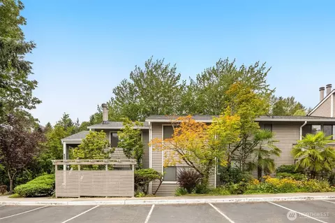 9930 NE 144th Ln #201, Kirkland, WA 98034