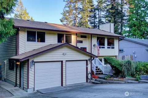 6127 Parkside Dr, Anacortes, WA 98221