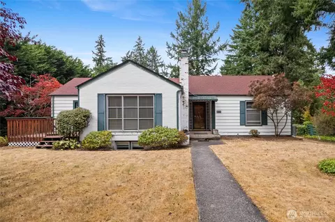 8131 Veterans Dr SW, Lakewood, WA 98498