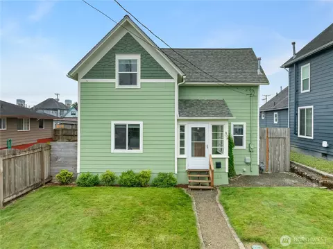 808 Eklund Ave, Hoquiam, WA 98550