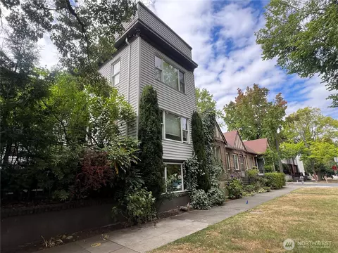 217 17th Ave E #1, Seattle, WA 98112