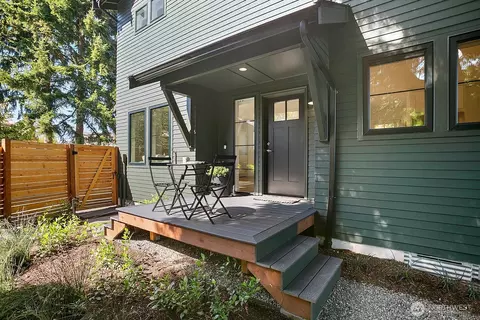 10421 41st Ave SW, Seattle, WA 98146