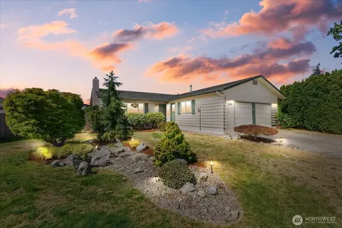 2003 S 301st Pl, Federal Way, WA 98003