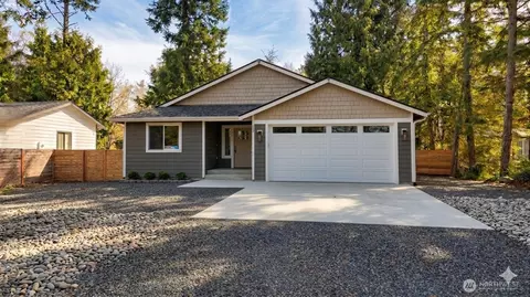 360 Lake View Loop NE, Ocean Shores, WA 98569